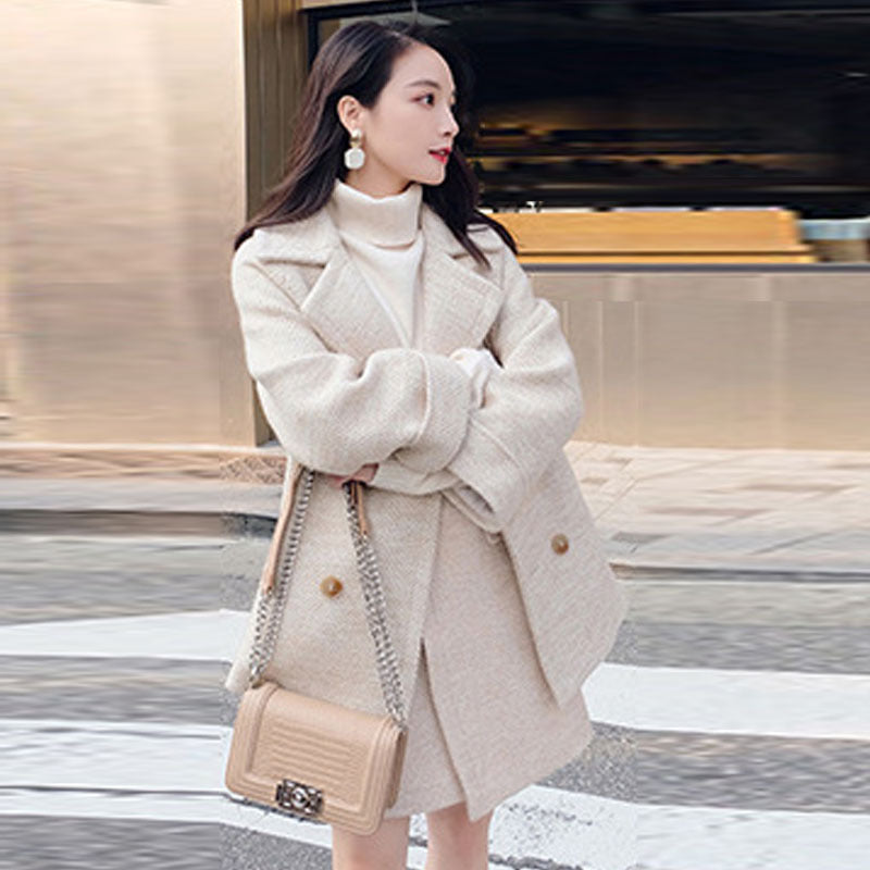 Cozy Wool Two-Piece with Modern Silhouette