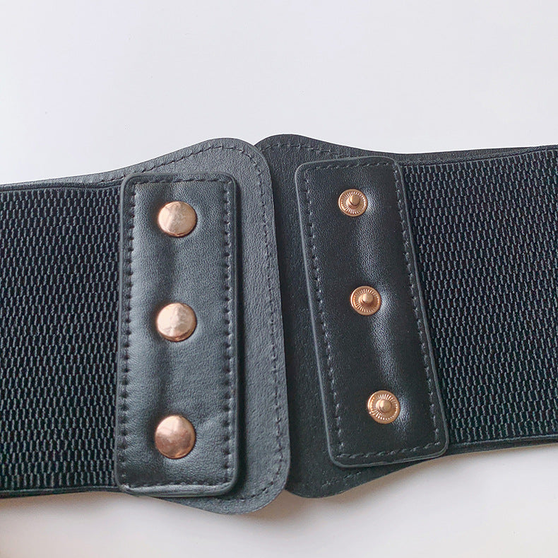 Serré Elegance Belt with Golden Accents