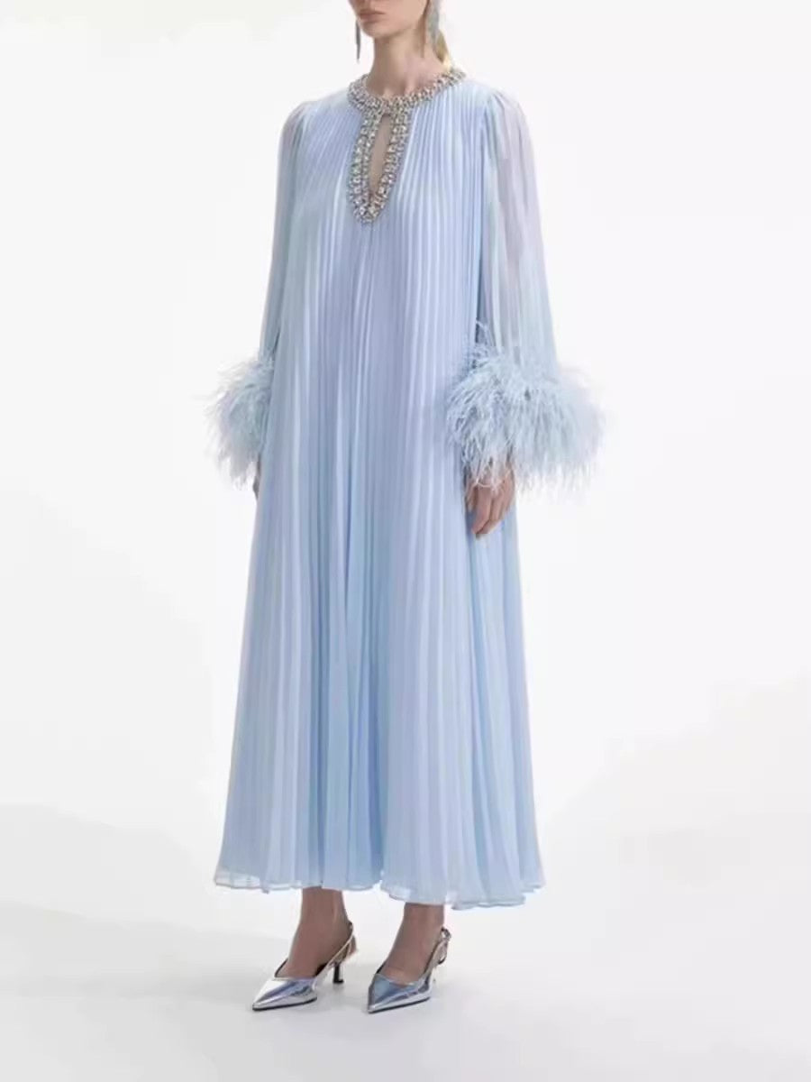 Bérénice Diamond Neck Feather Trim Gown