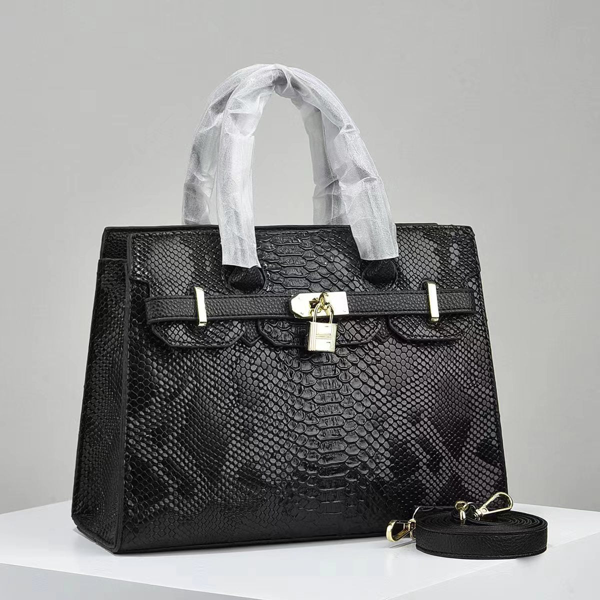 Classic Italian-Inspired Shoulder Handbag — side view