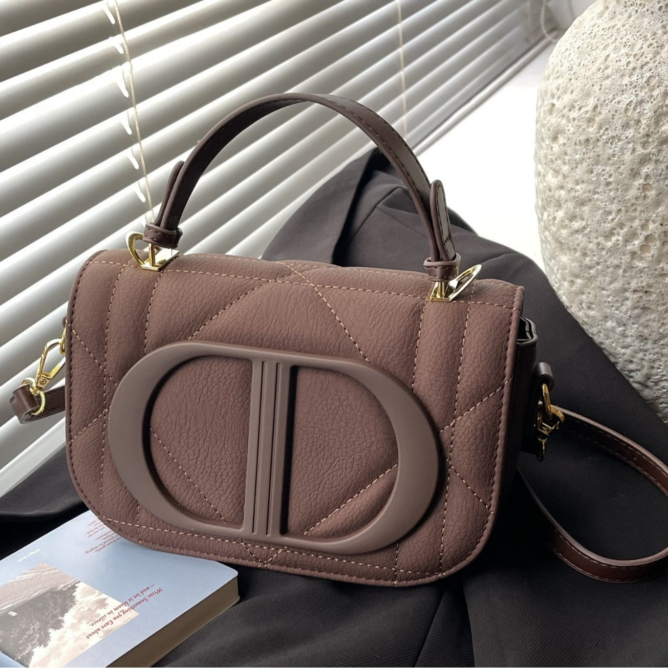 Retro Italian-Inspired Saddle Crossbody Bag — front view