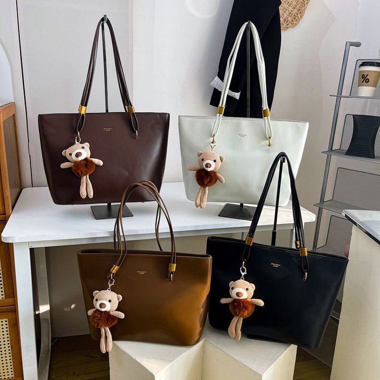 Classic Italian-Inspired Commuter Tote Bag — full length