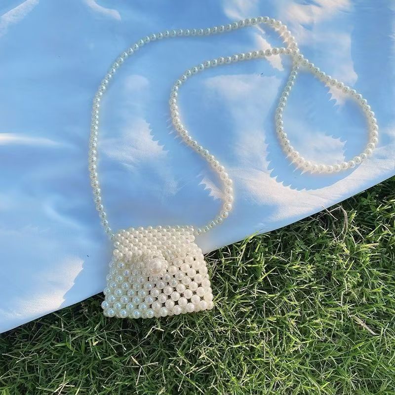 Pearl Italian-Inspired Mini Coin Purse — silhouette